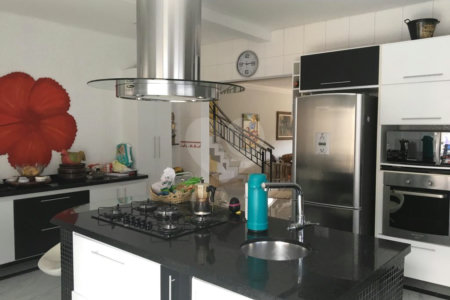 Casa à venda com 3 suítes no condomínio Aruã, Mogi das Cruzes - SP