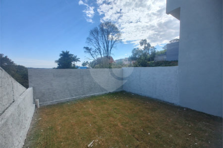Casa à venda com 2 quartos, sendo 1 suíte, em Jardim Santo Antônio, Atibaia, SP
