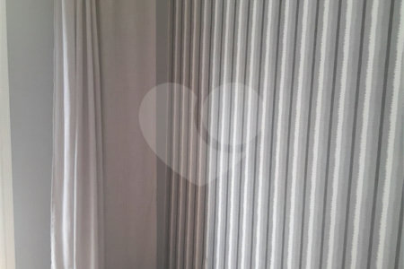 Casa à venda ou para alugar com 4 suítes em Chácaras São Carlos, Cotia, SP