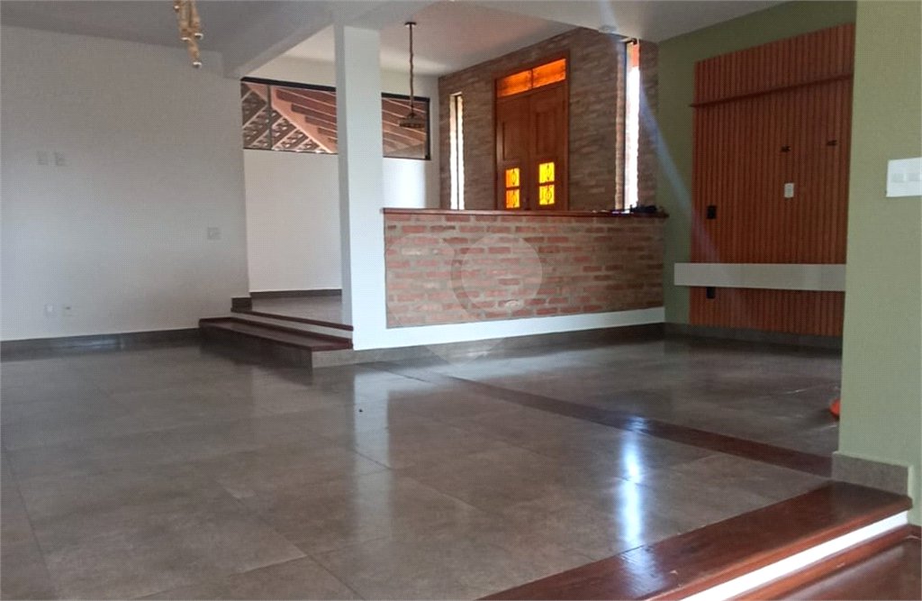Casa à venda com 3 suítes no condomínio Village Ipanema 1, Araçoiaba da Serra - SP