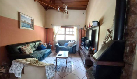 Casa à venda com 3 quartos, sendo 1 suíte,  no condomínio Outeiro das Flores 2, Itupeva - SP