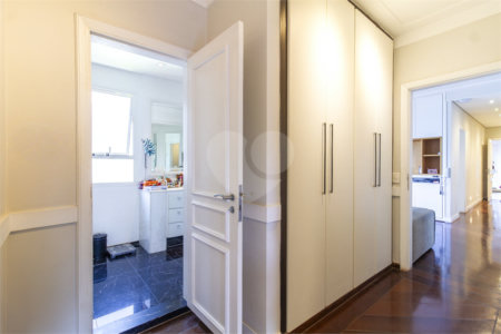 Apartamento à venda com 4 quartos, sendo 2 suítes, em Indianópolis, São Paulo, SP