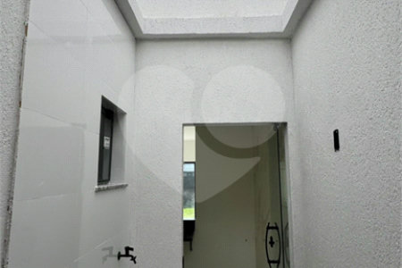 Casa à venda com 2 quartos, sendo 1 suíte, no condomínio Parque Guará, Rio de Janeiro - RJ