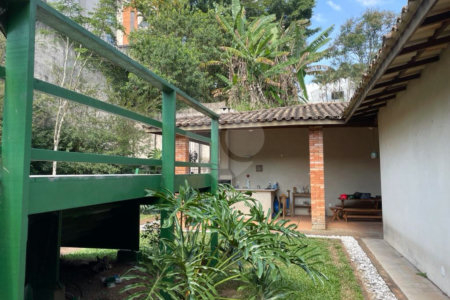 Casa à venda com 4 quartos, sendo 1 suíte, em Vila Morumbi, São Paulo, SP