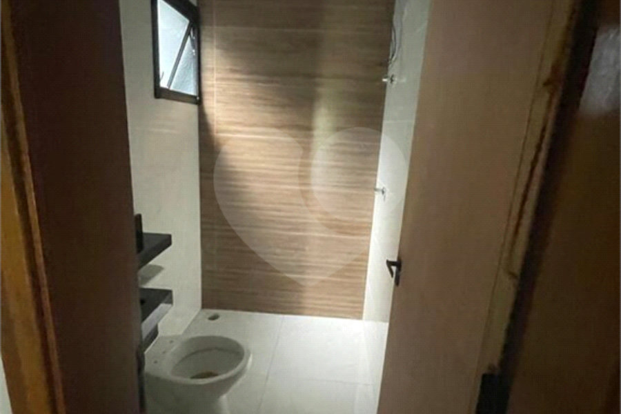 Sobrado à venda com 2 suítes em Artur Alvim, São Paulo, SP