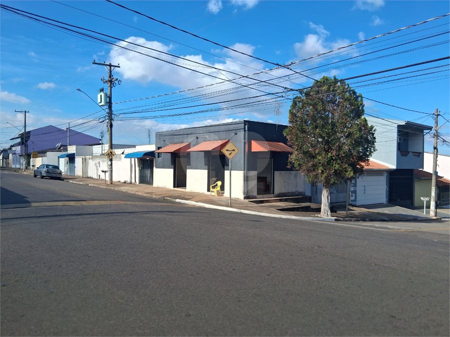 Casa à venda com 2 quartos em Vila Piedade, Itapetininga, SP