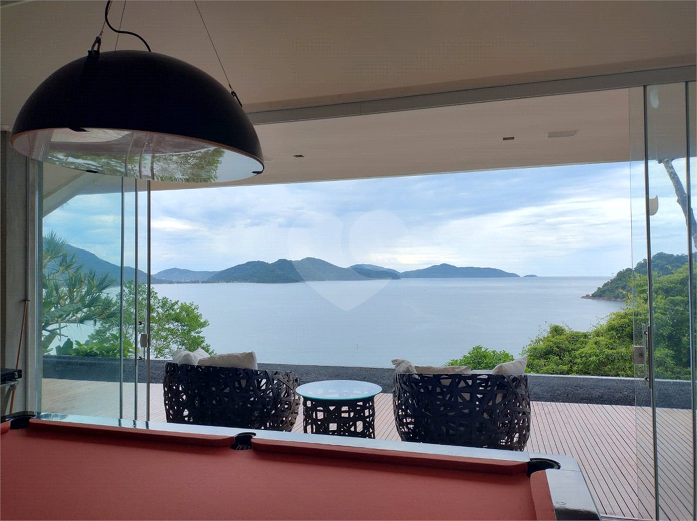 Casa à venda com 4 suítes em Praia Vermelha, Ubatuba, SP