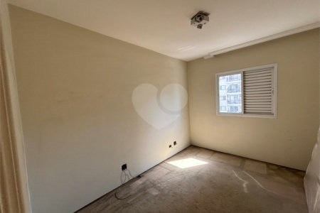 Apartamento à venda com 2 quartos em Vila Olímpia, São Paulo, SP
