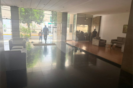 Apartamento à venda com 3 quartos, sendo 1 suíte, no Centro, Ribeirão Preto, SP