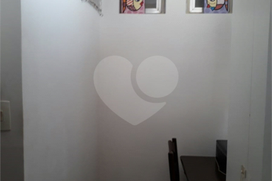 Sobrado à venda com 3 quartos, sendo 1 suíte, em Jardim Santa Mena, Guarulhos, SP