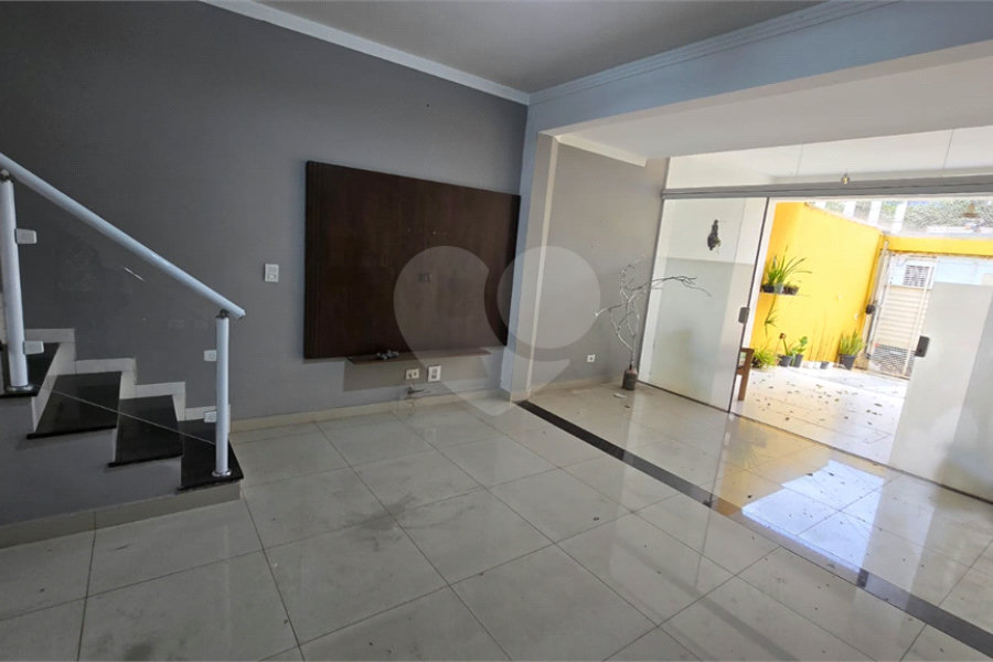 Sobrado à venda com 3 quartos, sendo 1 suíte, em Vila Clarice, São Paulo, SP