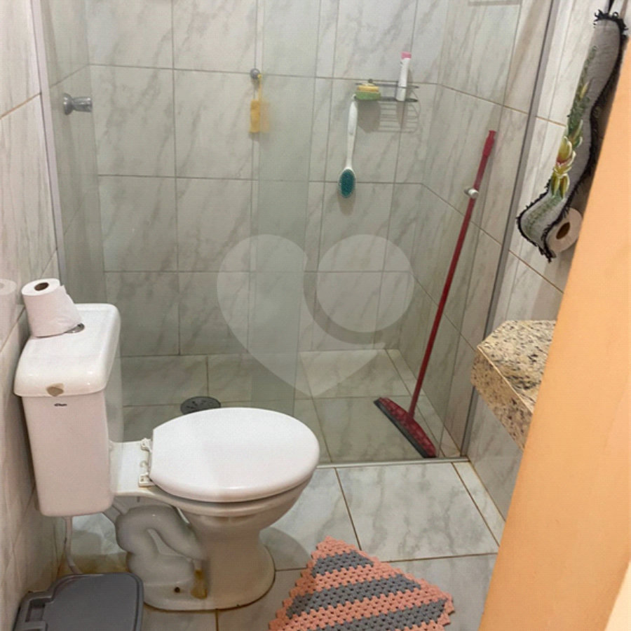 Casa à venda com 4 quartos, sendo 1 suíte, no condomínio Copacabana., Ribeirão Preto - SP