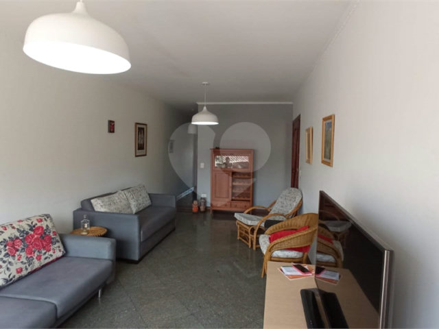 Sobrado à venda com 3 quartos, sendo 1 suíte,  em Vila Paulicéia, São Paulo, SP