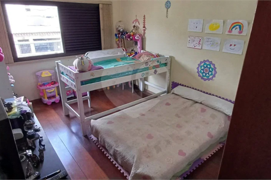 Sobrado à venda com 5 quartos, sendo 1 suíte, em Tremembé, São Paulo, SP