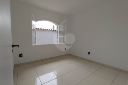 Casa à venda com 3 quartos, sendo 1 suíte,  em Mogi Moderno, Mogi das Cruzes, SP