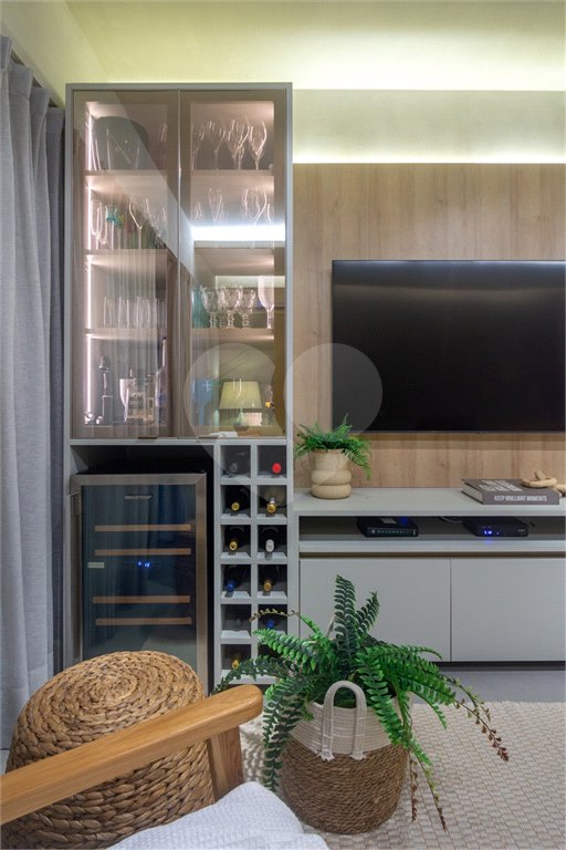 Apartamento à venda com 3 quartos, sendo 1 suíte, em Pitangueiras, Guarujá, SP