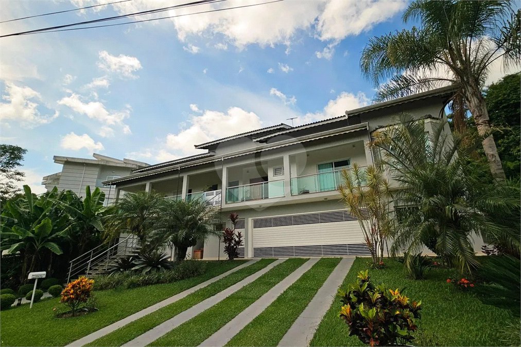 Casa à venda com 5 suítes no condomínio Capital Ville 2, Jundiaí - SP