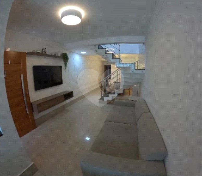 Sobrado à venda com 3 quartos, sendo 1 suíte, em Vila Lúcia, São Paulo, SP