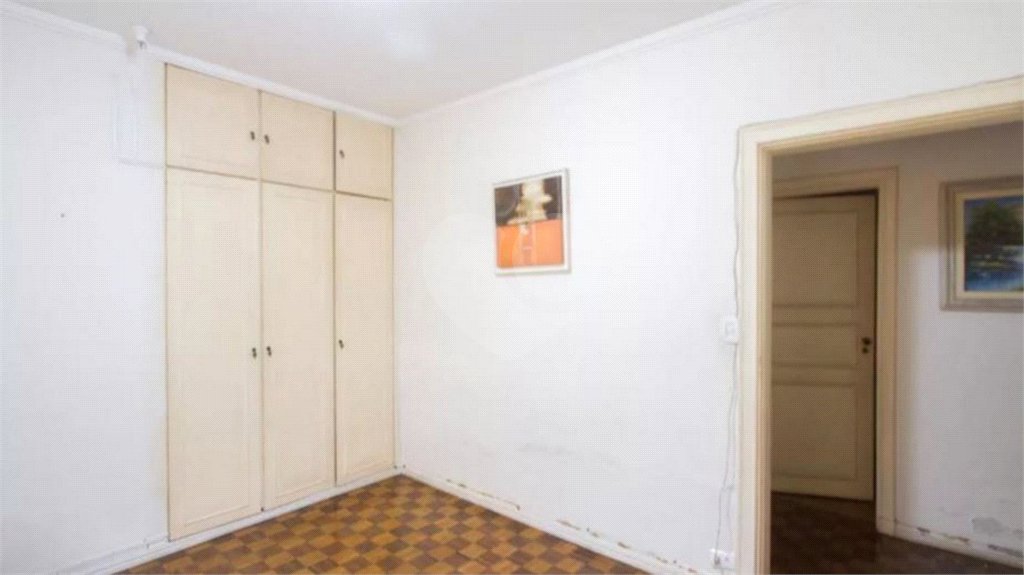 Sobrado à venda com 6 quartos, sendo 1 suíte, em Parque Maria Helena, São Paulo, SP