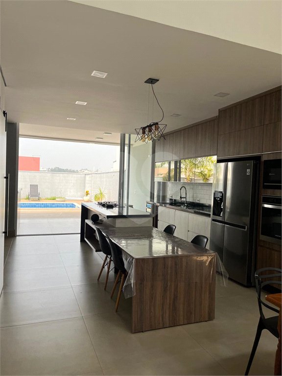 Casa à venda com 3 quartos, sendo 1 suíte,  no condomínio Costa das Areias, Salto - SP