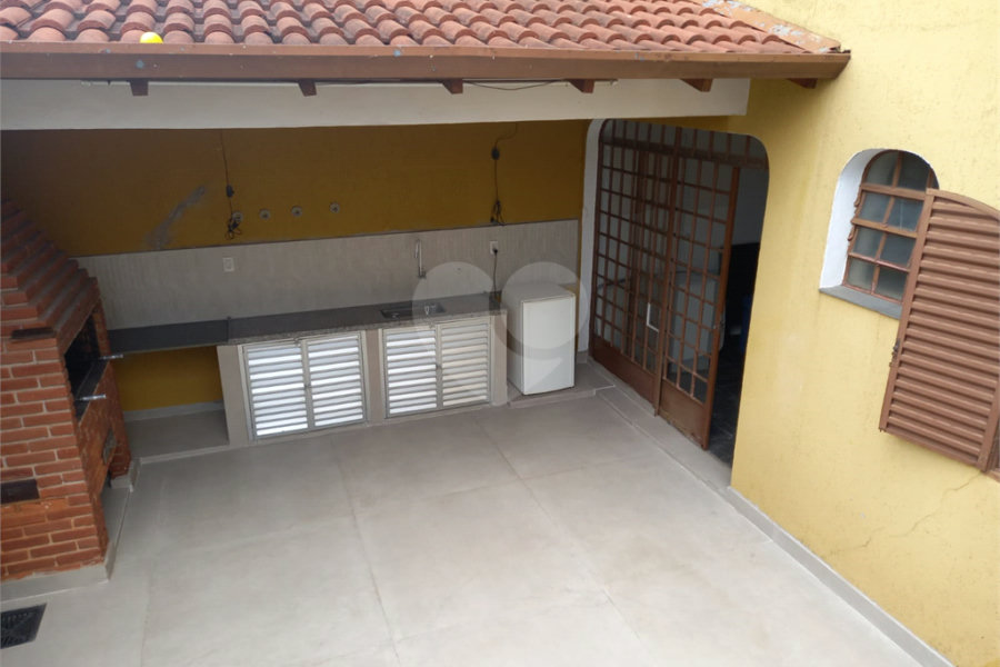 Sobrado à venda com 4 quartos, sendo 1 suíte, em Tremembé, São Paulo, SP