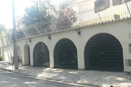 Casa à venda com 3 quartos, sendo 2 suítes,  em Jardim Leonor, São Paulo, SP
