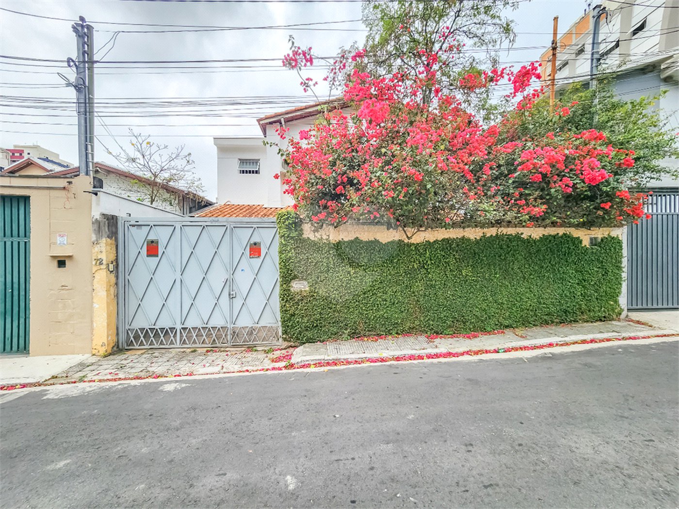 Casa à venda com 3 quartos, sendo 1 suíte, em Chácara Santo Antônio (zona Sul), São Paulo, SP