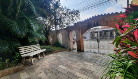 Sobrado à venda com 3 quartos, sendo 1 suíte,  em Vila Medeiros, São Paulo, SP