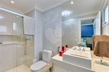 Apartamento à venda com 4 suítes em Vila Sofia, São Paulo, SP