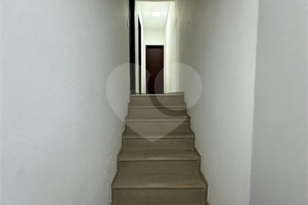 Casa Térrea à venda com 3 quartos, sendo 1 suíte,  em Vila Suissa, Mogi das Cruzes, SP