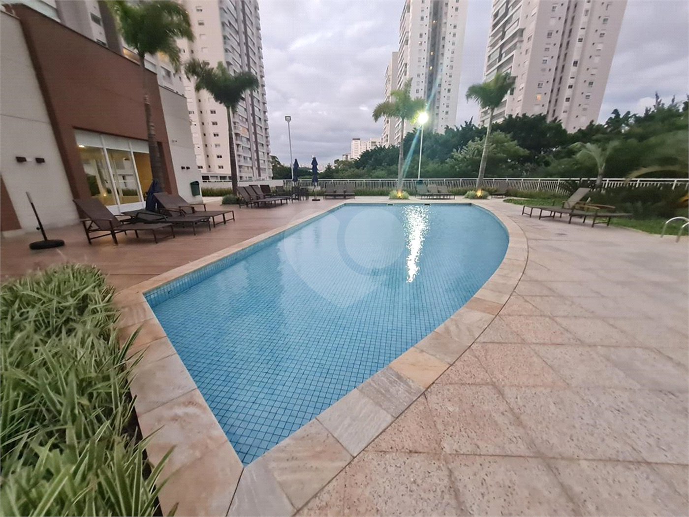 Apartamento à venda com 3 quartos, sendo 1 suíte,  em Vila Anastácio, São Paulo, SP