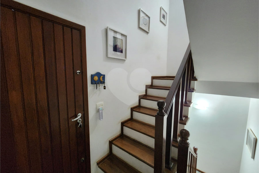 Casa à venda com 5 suítes no condomínio Suíça da Cantareira, Mairiporã - SP