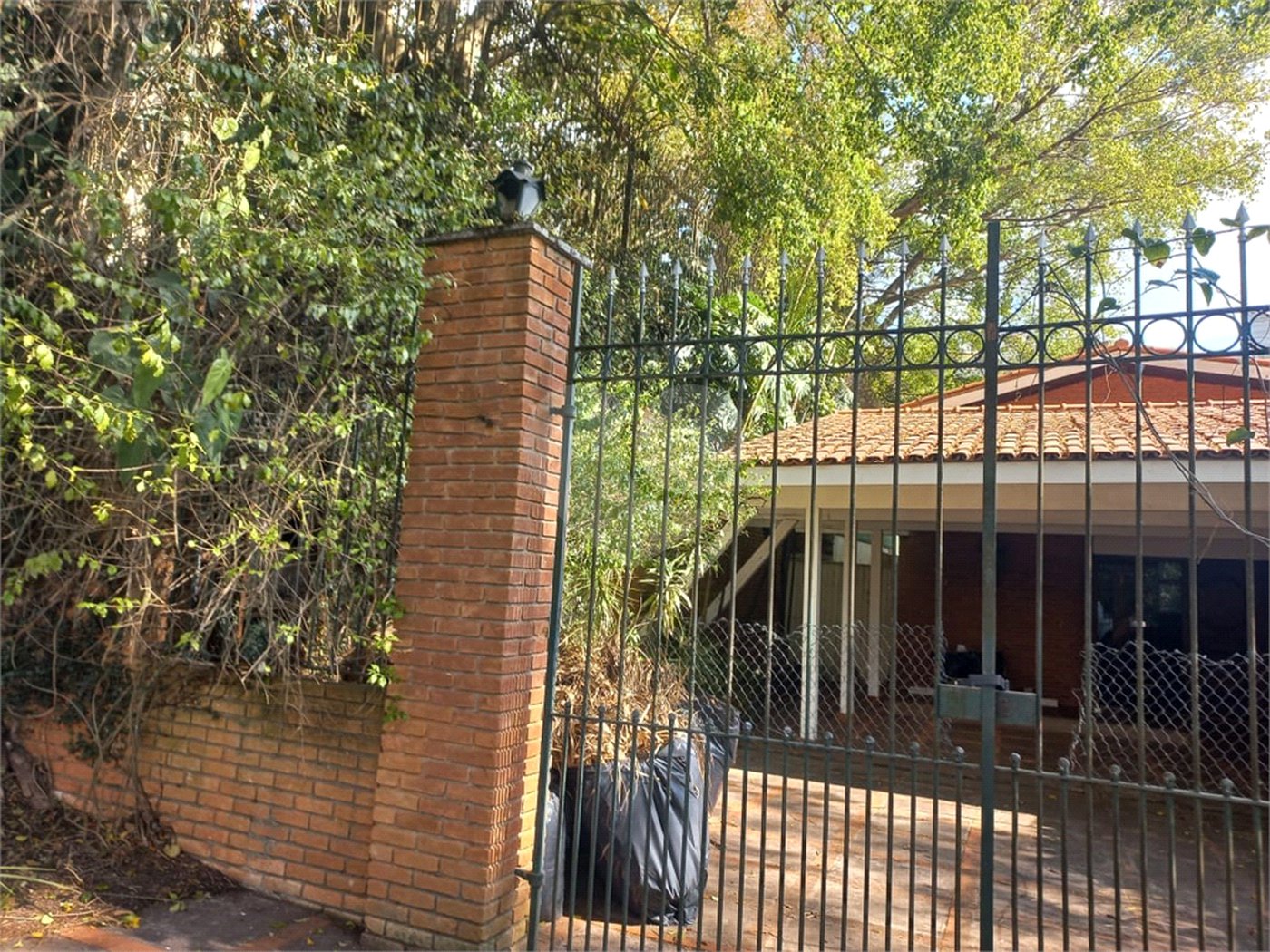 Casa à venda com 3 quartos, sendo 2 suítes, em Morumbi, São Paulo, SP