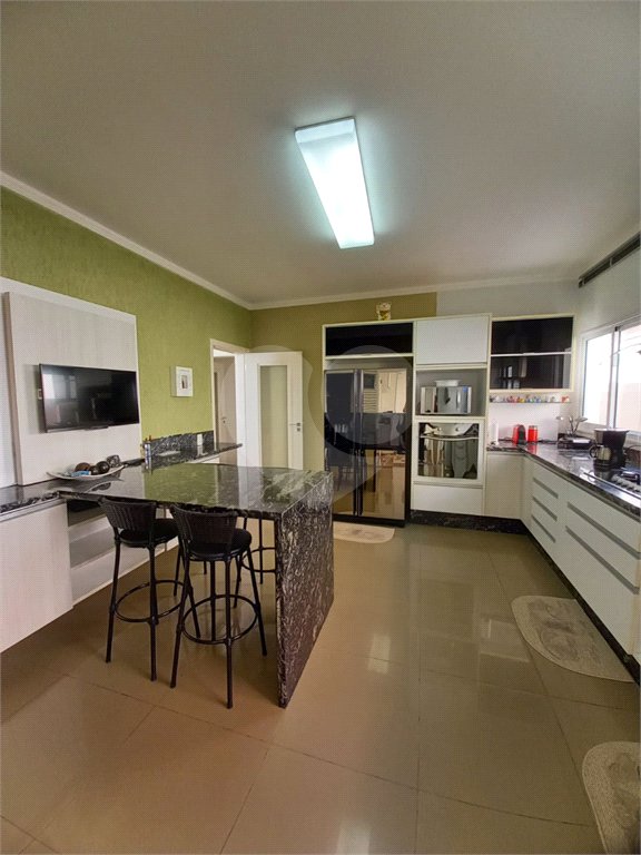 Casa à venda com 3 suítes no condomínio Alpes de Vinhedo, Vinhedo - SP