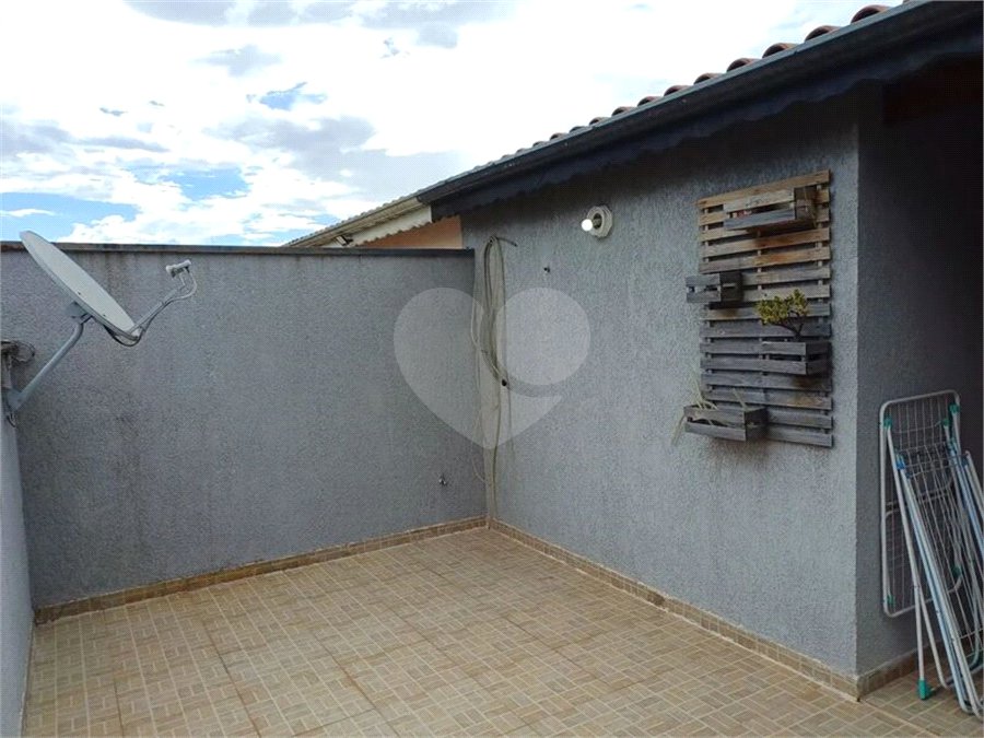 Casa à venda com 3 quartos, sendo 1 suíte, no condomínio Residencial Shekinah, São Paulo - SP