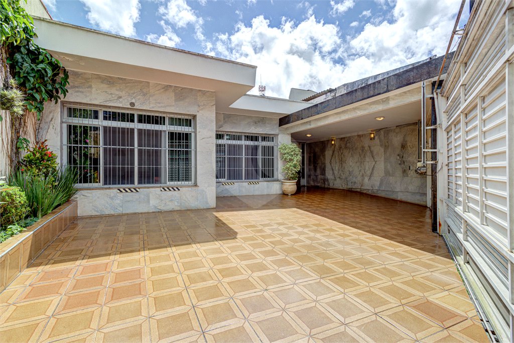 Casa à venda com 3 quartos, sendo 1 suíte, em Santo Amaro, São Paulo, SP