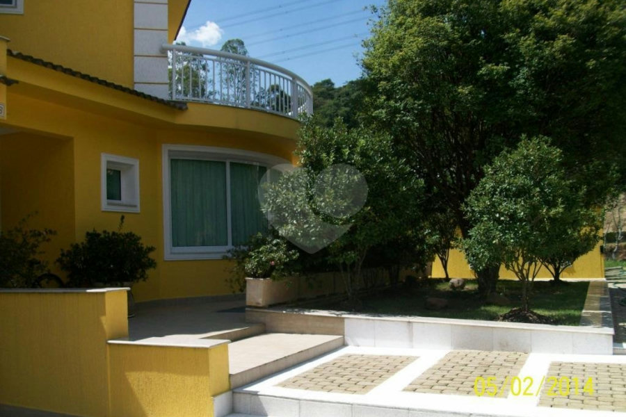Casa em condomínio à venda com 4 suítes em Horto, São Paulo, SP