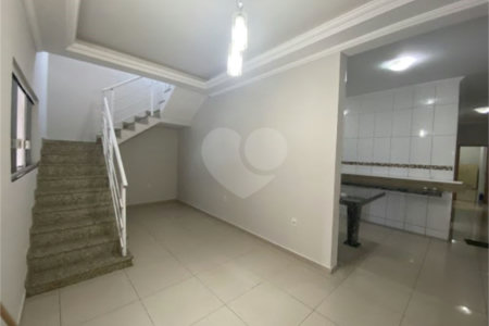 Casa à venda com 4 quartos, sendo 2 suítes,  em Jardim Santa Marta III, Salto, SP