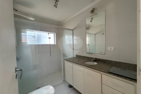 Casa à venda com 3 quartos, sendo 1 suíte,  em Santo Amaro, São Paulo, SP