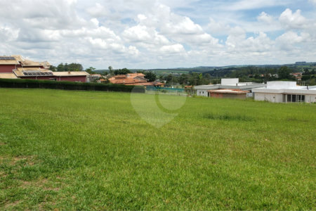 Terreno à venda em Condomínio Residencial Pinheiros do Lago, Alambari, SP