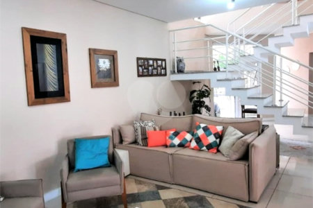 Casa à venda com 5 quartos, sendo 4 suítes, em Água Fria, São Paulo, SP