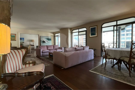 Apartamento à venda com 4 quartos, sendo 3 suítes, em Itaim Bibi, São Paulo, SP