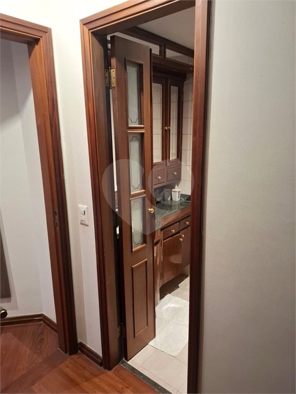 Apartamento à venda com 3 quartos, sendo 1 suíte, em Vila Mariana, São Paulo, SP
