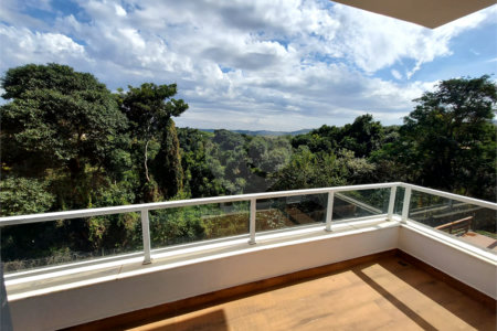 Casa à venda ou para alugar com 4 suítes no condomínio Jardim Primavera, Louveira - SP