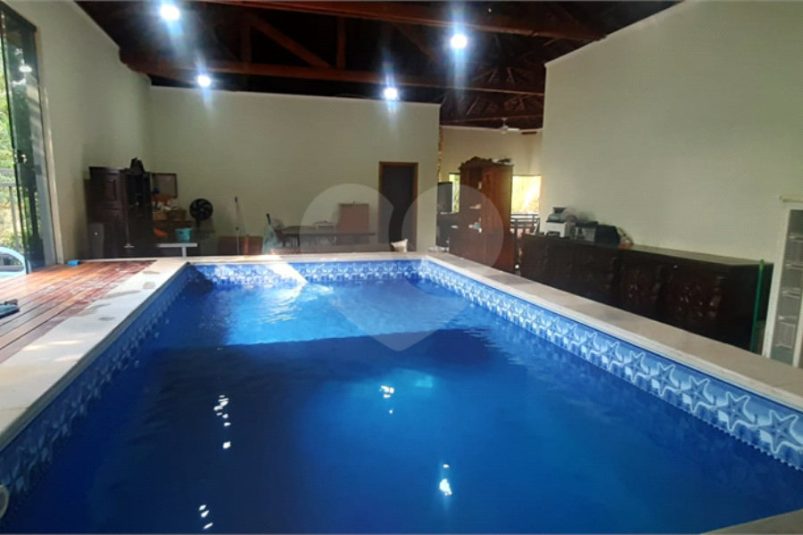 Casa à venda ou para alugar com 5 quartos, sendo 4 suítes, no condomínio Sausalito, Mairiporã - SP