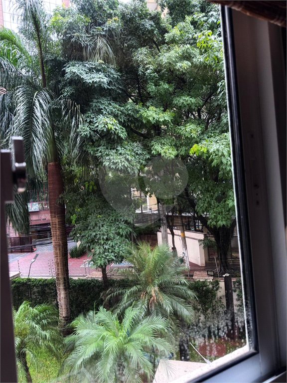 Apartamento à venda com 3 quartos, sendo 1 suíte, em Vila Olímpia, São Paulo, SP