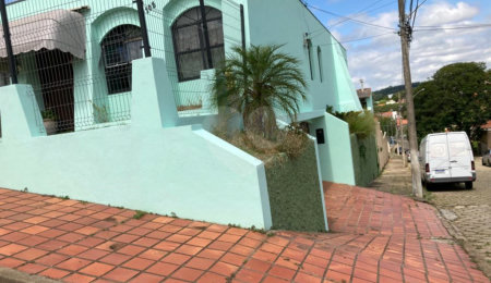 Casa à venda com 3 quartos, sendo 1 suíte,  em Vila Rosa, Itapetininga, SP