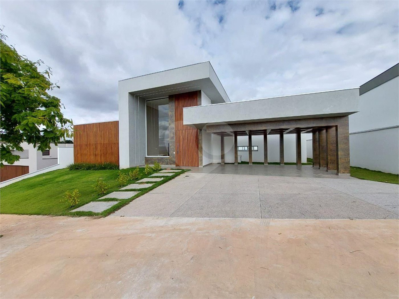 Casa à venda ou para alugar com 4 suítes no condomínio Saint Patrick, Sorocaba - SP