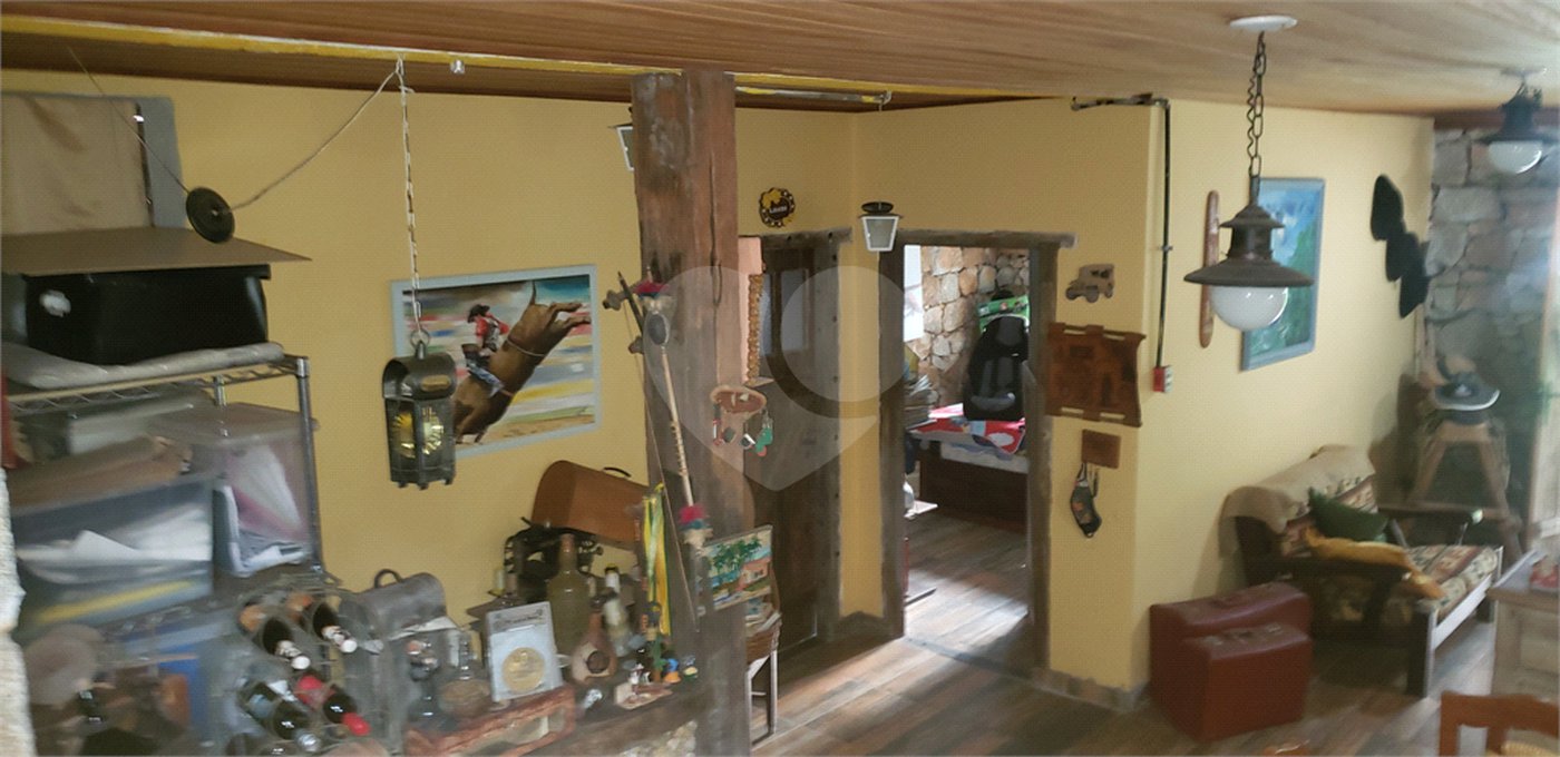 Casa à venda com 4 quartos, sendo 1 suíte, em Serra da Cantareira, Mairiporã, SP