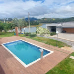 Casa à venda com 3 suítes no condomínio Riviera dos Pássaros, Joanópolis - SP